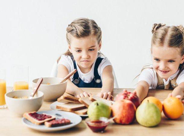 Εισαγωγή νέων τροφών σε βρέφη και μικρά παιδιά